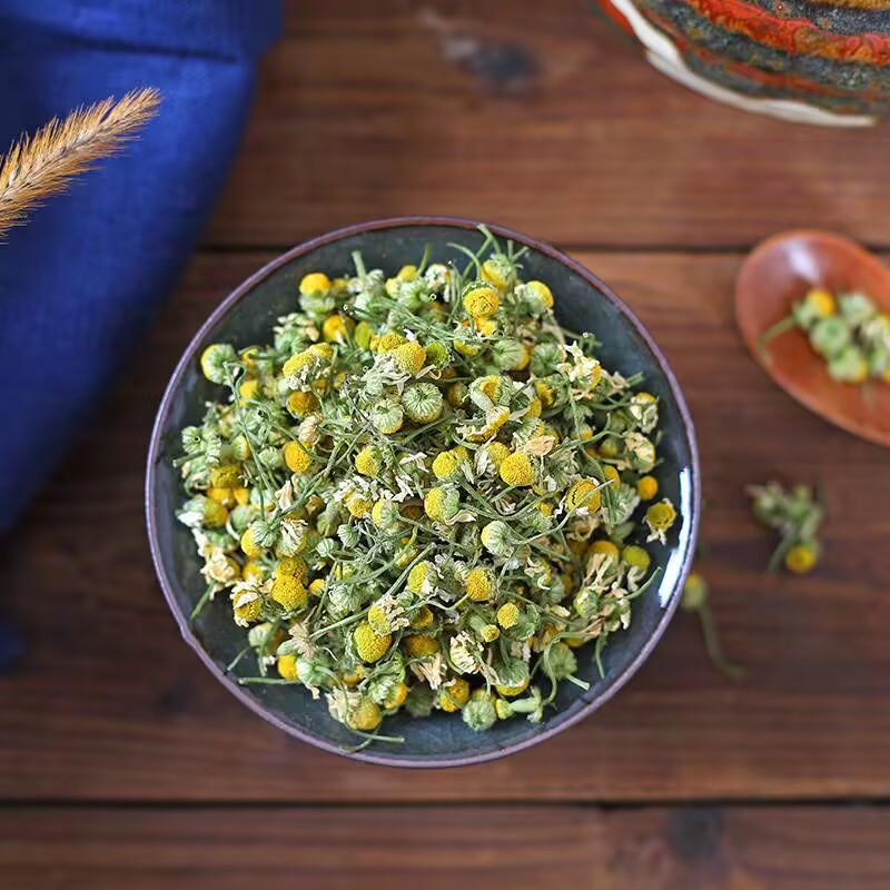 Fiori di camomilla essiccati 1 - Chamomile Tea recensione e prezzo