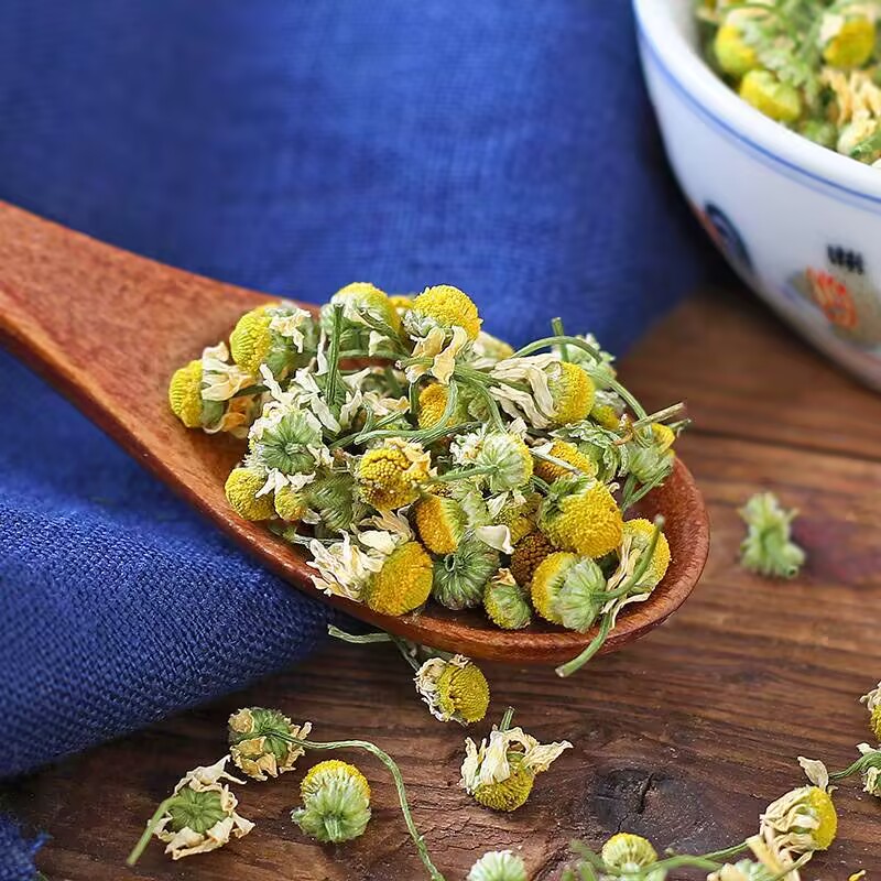 Fiori di camomilla essiccati 1 - Chamomile Tea recensione e prezzo